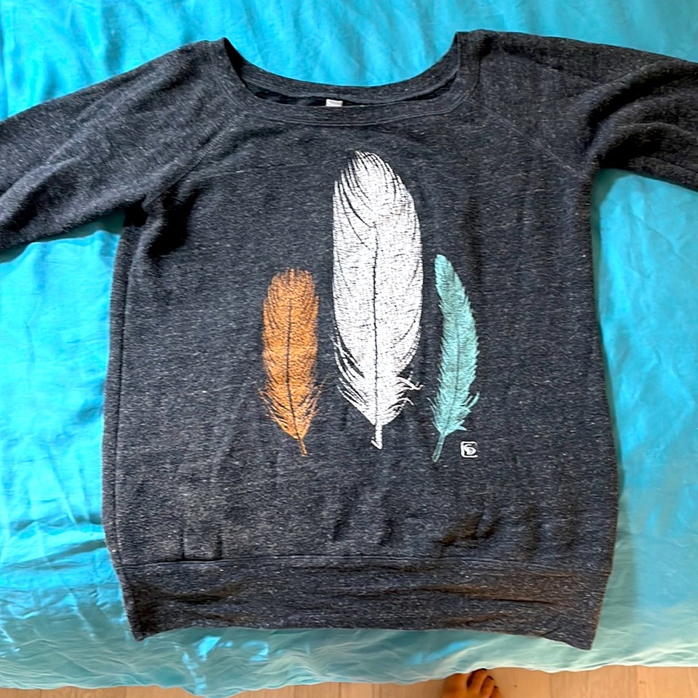 Soft sweatshirt, it's nice and long.